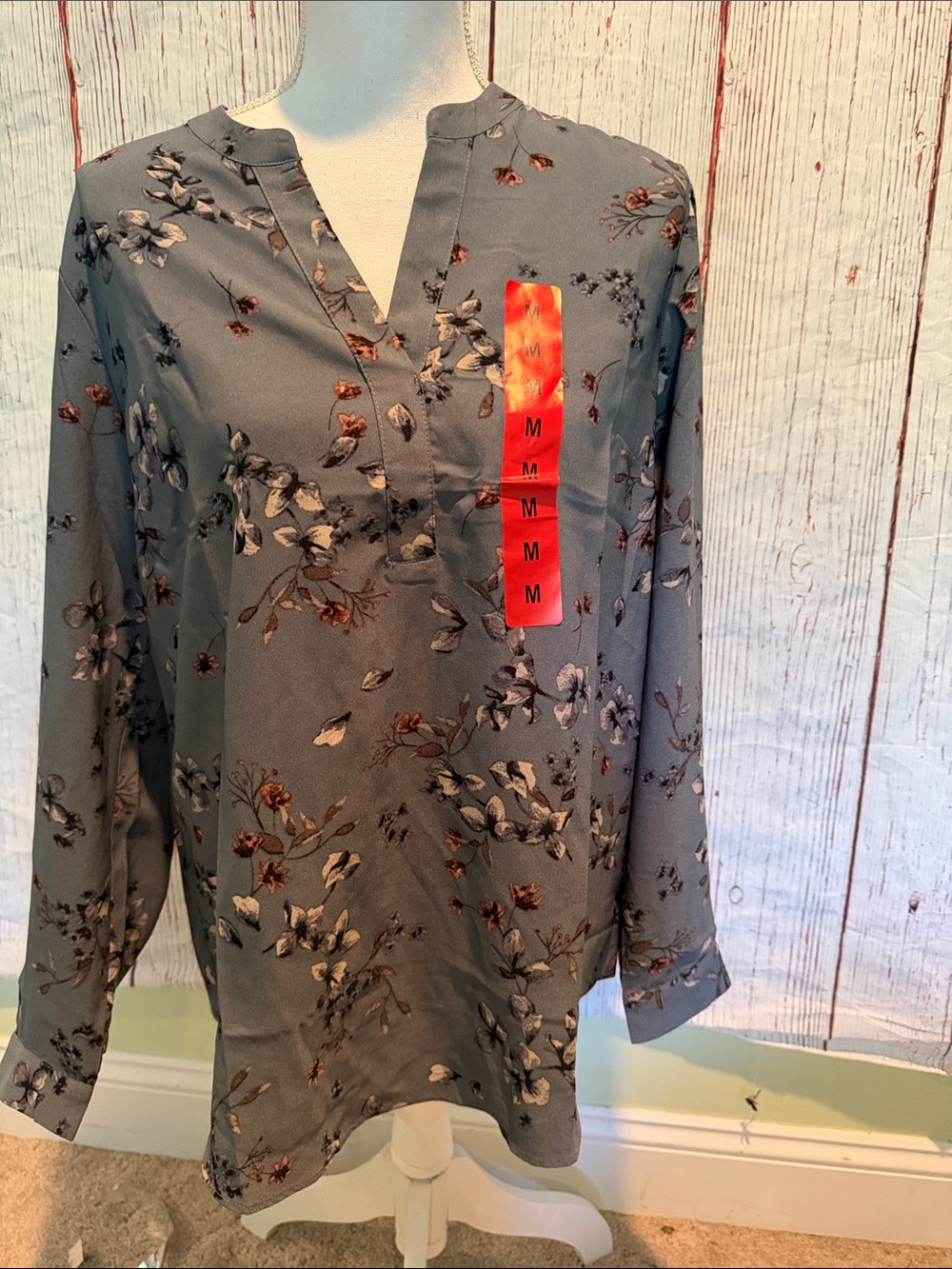 Hilary Radley Gray Floral V-Neck Long Sleeve Blouse